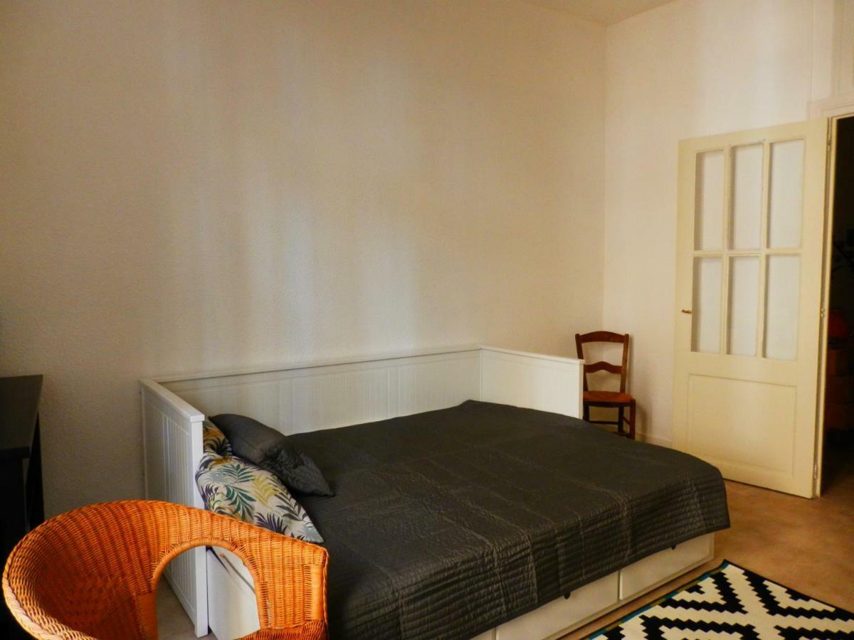 Couette & Cafe Roxane Apartment Бержерак Екстериор снимка