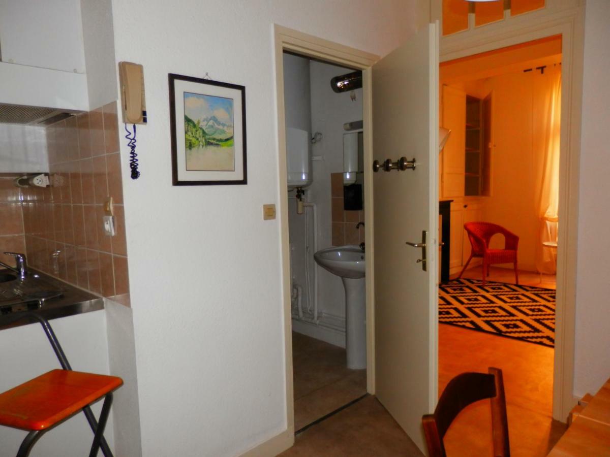 Couette & Cafe Roxane Apartment Бержерак Екстериор снимка